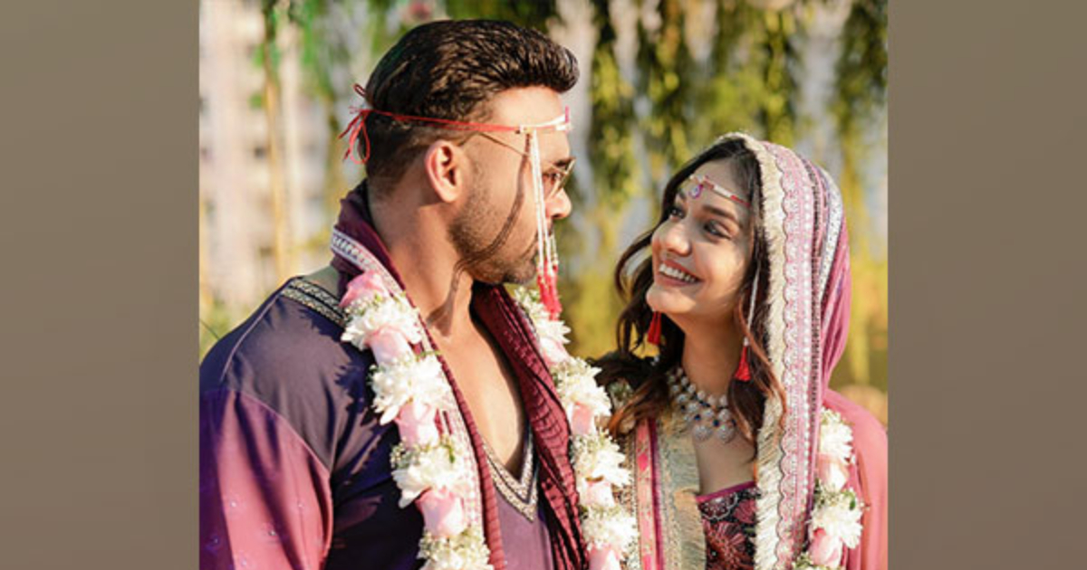 Divya Agarwal is now married, shares pictures